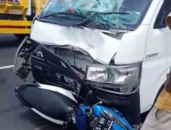 Warga Desa Pangarengan Dilarikan Ke RSUD Sampang Setelah Terlibat Laka Dengan Mobil Pick Up Warga Asal Jember