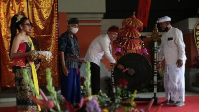 Wali Kota Suroboyo Kembali Buka Beasiswa Penghafal Kitab Suci Hindu