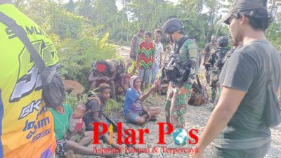 LAGI !!!! SATGAS YONIF R 514 KOSTRAD BESERTA APKAM GABUNGAN TNI-POLRI EVAKUASI 33 ORANG MASYARAKAT DISTRIK PARO.