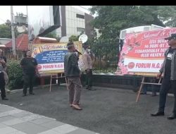 Dukungan Terhadap KPK, Forum NGO Madura Menggelar Unjuk Rasa di Kantor DPRD dan Polda Jawa Timur