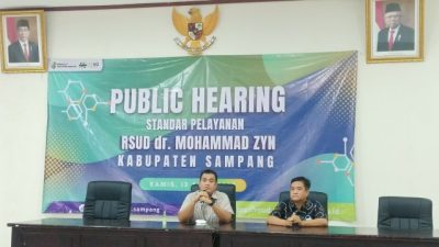 Gelar Kegiatan Forum Komunikasi Public Hearing Standar Pelayanan, Direktur RSMZ Sampang Berkomitmen Samakan Persepsi Dengan Pasien