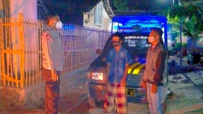 Anggota Polres Bondowoso Laksanakan Patroli Rutin di Pemukiman warga Yang Melaksanakan Mudik Lebaran