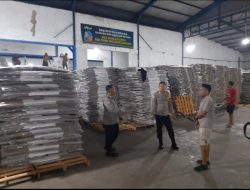 Polres Jember Siagakan Personel 24 Jam Untuk Pengamanan Gudang Logistik Pemilu 2024