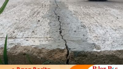 Proyek Jalan Rabat Beton Bersumber Dari DD TA 2023 di Desa Jungkarang Jrengik Sampang Tak Bertahan Lama