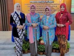 Peserta Dharma Wanita Persatuan Lapas Kelas I Madiun raih Juara Fashion Show Pada Kegiatan Rapat Pleno DWP Pemkot Madiun