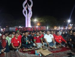 Nobar Pertandingan Indonesia Melawan Uzbekistan, Kapolres Berbaur Dengan Masyarakat Pamekasan