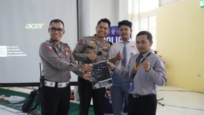 Police Goes to School di SMA Muhammadiyah 1 Gresik, Tanamkan Kesadaran Tertib Lalu Lintas Sejak Dini