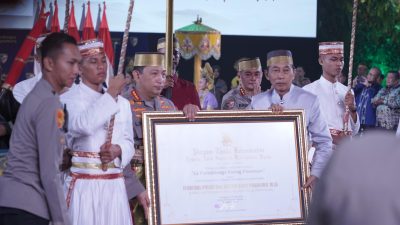 Kapolri Diberi Gelar Adat-Pusaka oleh Dewan Adat dan Kerajaan di Sulawesi Selatan