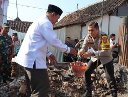 Polres Nganjuk Gelar Program Bedah Rumah dalam rangka HUT Bhayangkara Ke 78