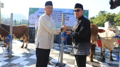 Polda Jatim Gelar Shalat Ied dan Salurkan Hewan Kurban di Hari Raya Idul Adha 1445 H