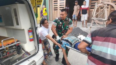 Warga Hentikan Ambulance Klinik Satuan Yonkes 2 Yudha Bhakti Husada Yang Sedang Melintas