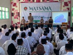 Police Goes To School Polres Pamekasan, Kali Ini Sasar Pondok Pesantren Dengan Tema Selamatkan Generasi Indonesia Emas