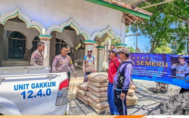 Selain Berikan Bantuan Material Pembangunan Masjid, Kasatlantas Polres Sampang Sampaikan 10 Prioritas Operasi Zebra 2024