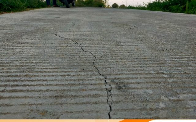 Belum Seumur Jagung, Proyek Rabat Beton di Desa Moktesareh Sampang Rusak