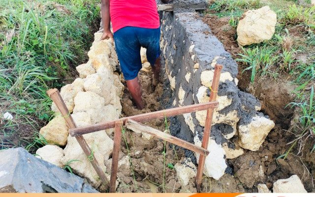 Amburadul, Proyek Saluran P3-TGAI Hippa Unggul Jaya di Desa Jungkarang Sampang Terindikasi Penyimpangan