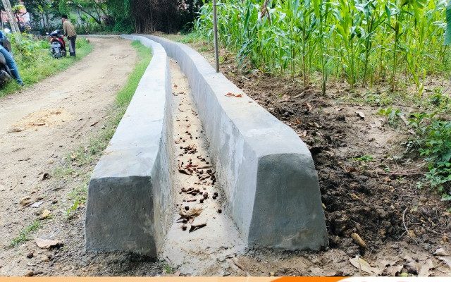 Proyek Saluran P3-TGAI Hippa Sumber Bulung di Desa Batoporo Timur Tak Tepat Sasaran