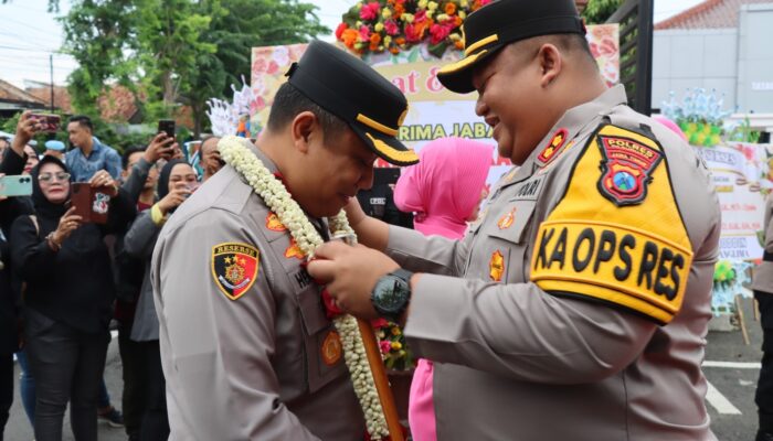 Tradisi Welcome And Farewell Parade Pisah Sambut Kapolres Pamekasan