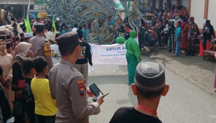 Meriah, Pawai Ta’arup Dalam Rangka Harlah Ke-102 di Ponpes Sumber Anom Angsanah Palengaan Pamekasan 