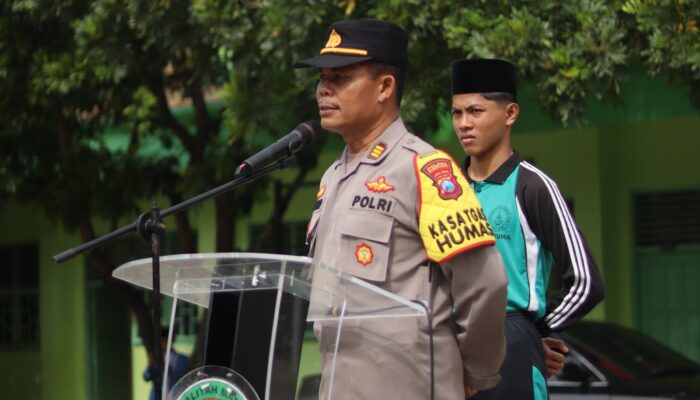 Polres Pamekasan Sosialisasi Bahaya Radikalisme, Tertib Berlalu Lintas dan Penerimaan Polri TA 2025 di Ponpes