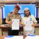 Kepala BNNP Jatim Brigjen. Pol. Awang Joko Rumitro, S.IK., M.Si menandatangani (PKS) dengan Yayasan Ponpes Al-kholiqi Rehabilitasi Pecandu Napza